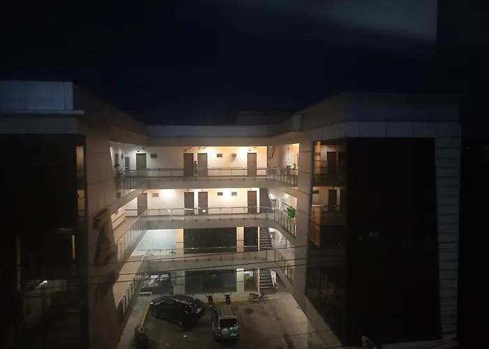 星期一酒店